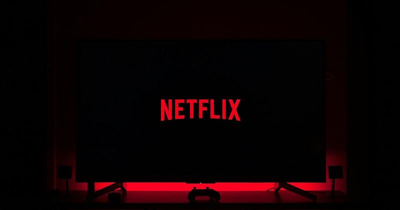 Netflix proponuje gotówkę za Warner Bros. Discovery, by wyprzedzić Paramount