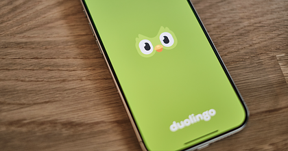 Duolingo wprowadza strategię „AI-first” i rezygnuje z pracy z kontraktorami