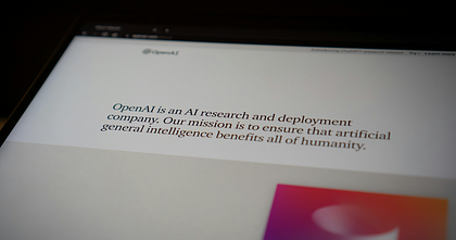 OpenAI ujawnia chiński system AI do monitorowania krytyki Pekinu w mediach społecznościowych