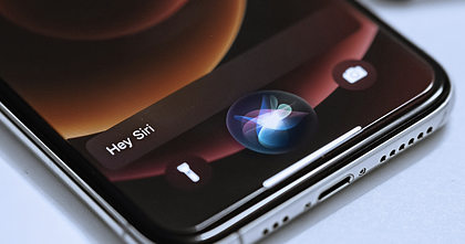 Apple udostępni użytkownikom w UE możliwość zmiany domyślnego asystenta głosowego