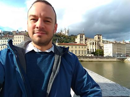 Od dziennikarza do programisty Full Stack. O zarobkach, blaskach i cieniach życia we Francji