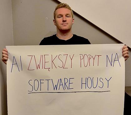 AI napędza wzrost ofert pracy w IT: co czeka software house'y za kilka lat?