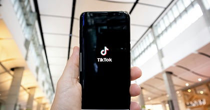 TikTok ukarany przez UE grzywną w wysokości 530 mln euro. Grozi zawieszenie transferów danych do Chin